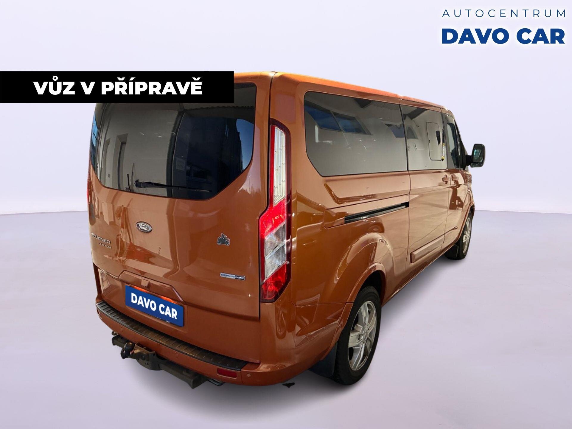 Ford Tourneo Custom VAN / Minibus 2,0 l 136 kw