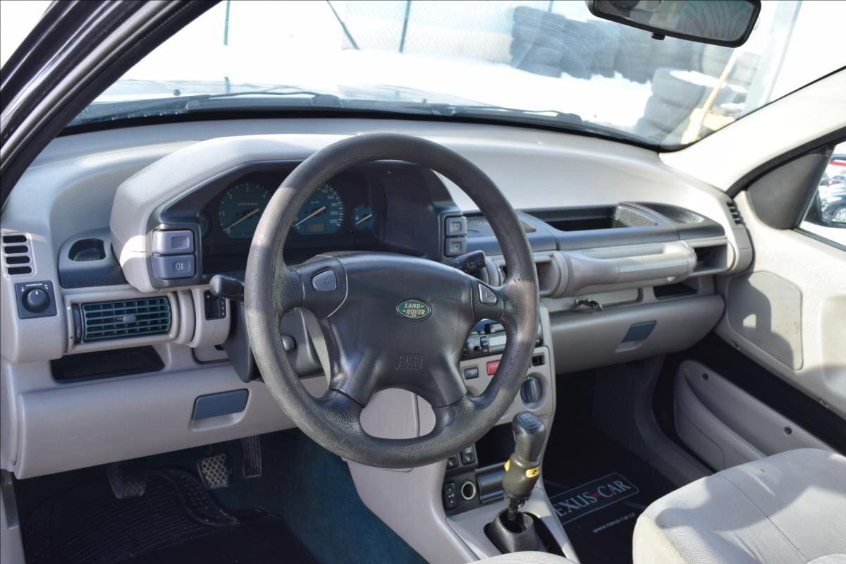 Land Rover Freelander Kombi 2,0 l 71 kw