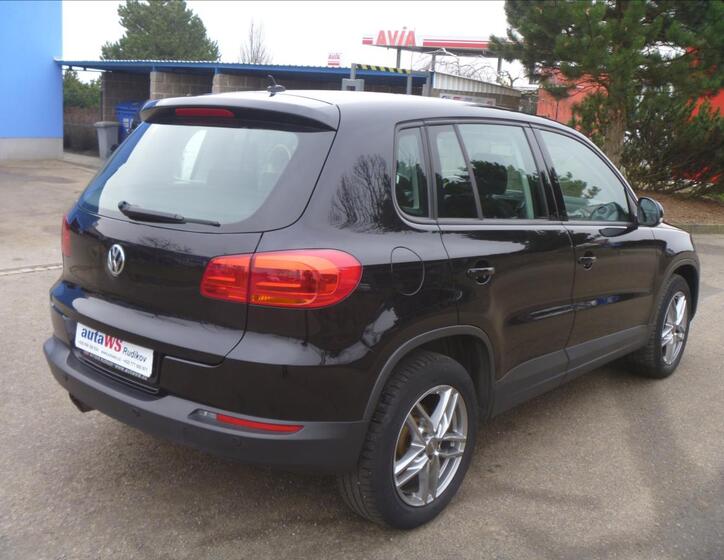Volkswagen Tiguan 6