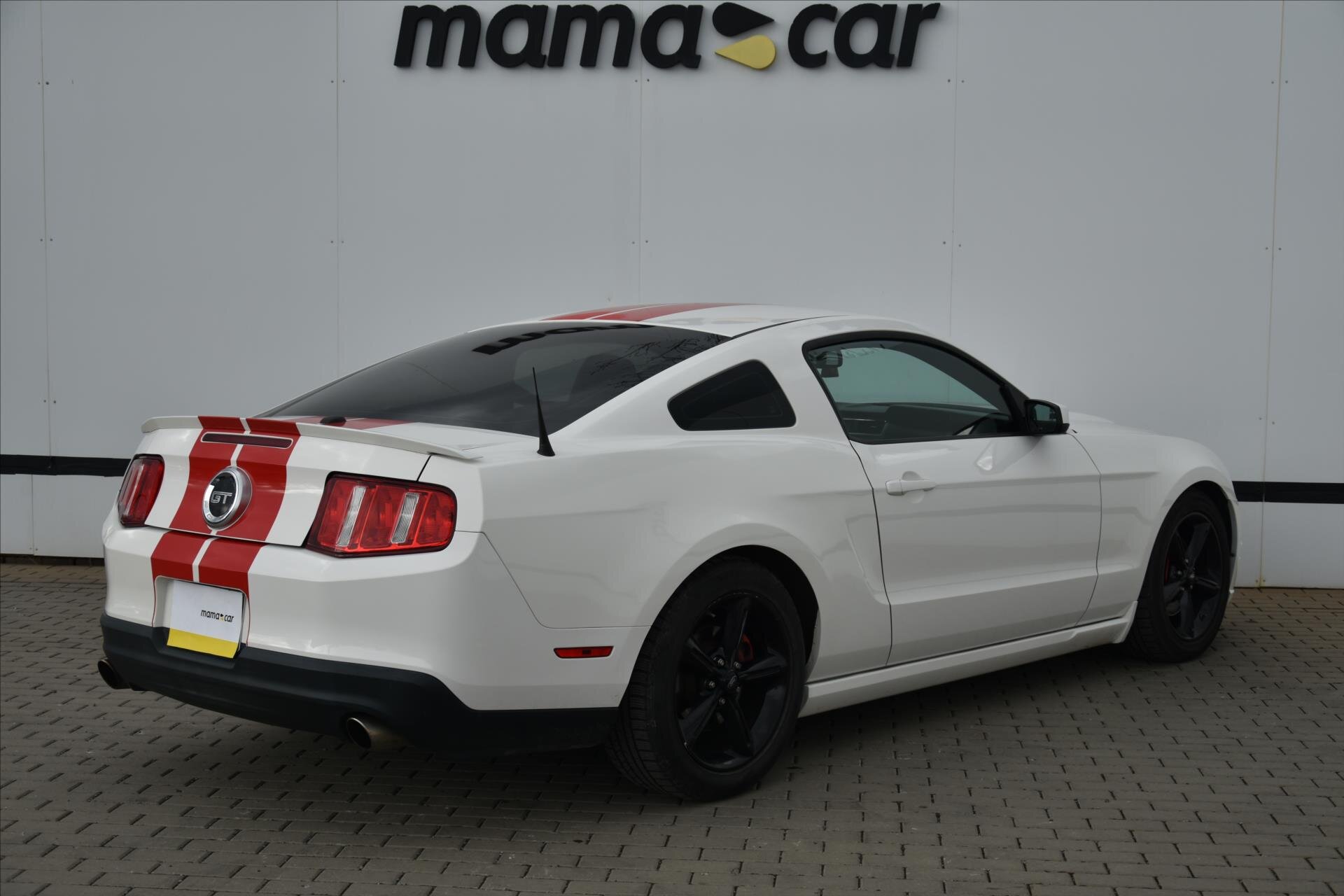 Ford Mustang Kupé 446,0 235 kw