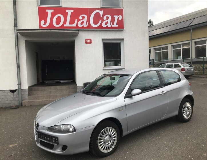 Alfa Romeo 147 Hatchback 77,0 77 kw