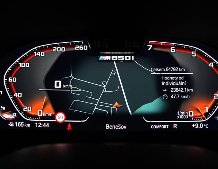 BMW Řada 8 Kabriolet 4,4 l 390 kw