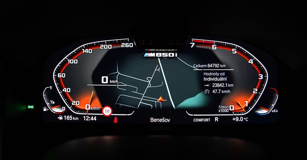 BMW Řada 8 Kabriolet 4,4 l 390 kw