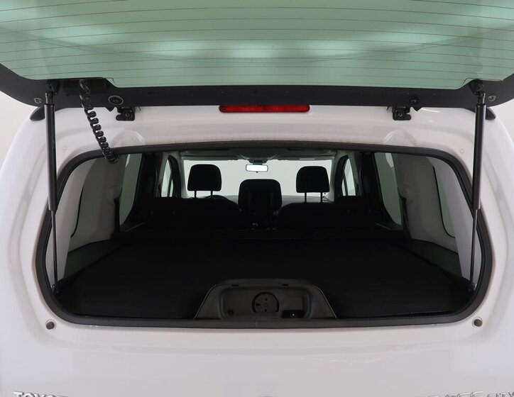 Toyota ProAce Kombi 1,5 l 96 kw