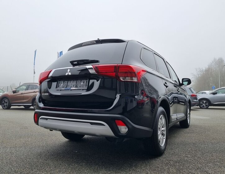 Mitsubishi Outlander SUV 2,0 l 110 kw