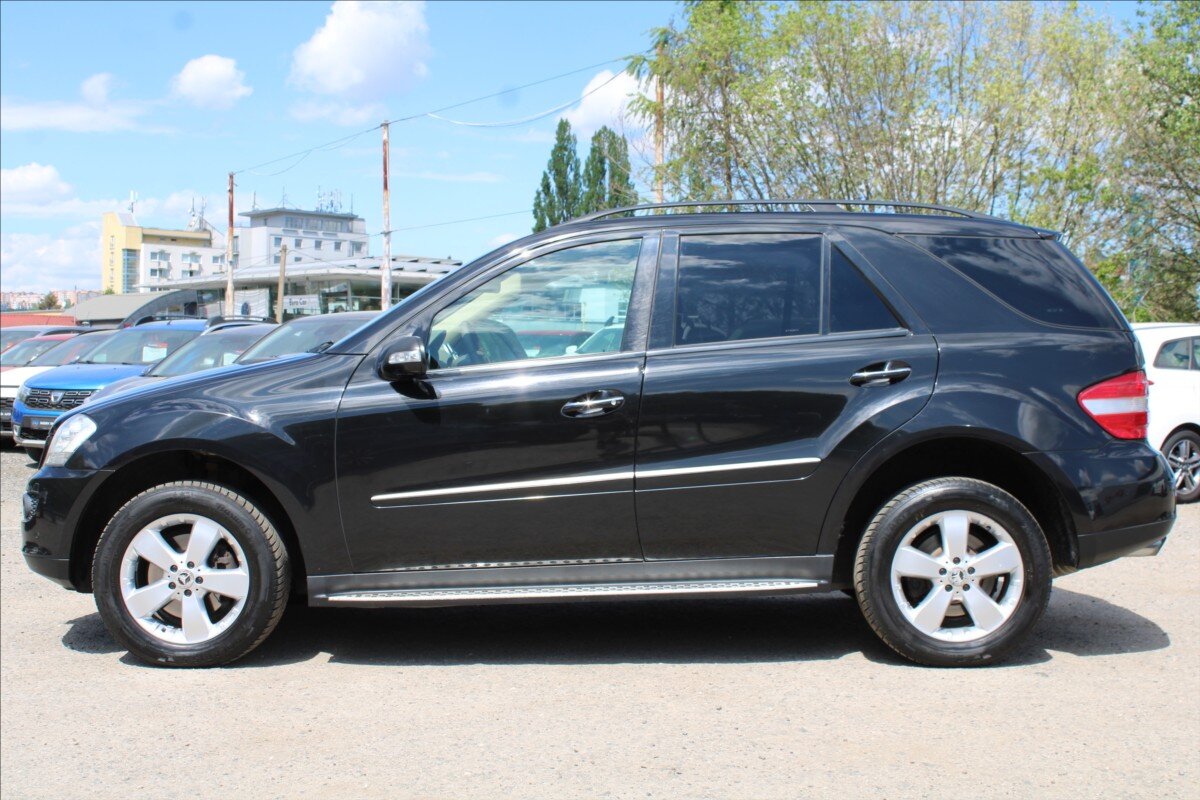 Mercedes-Benz Třídy M SUV / Terénní 3,0 l 165 kw