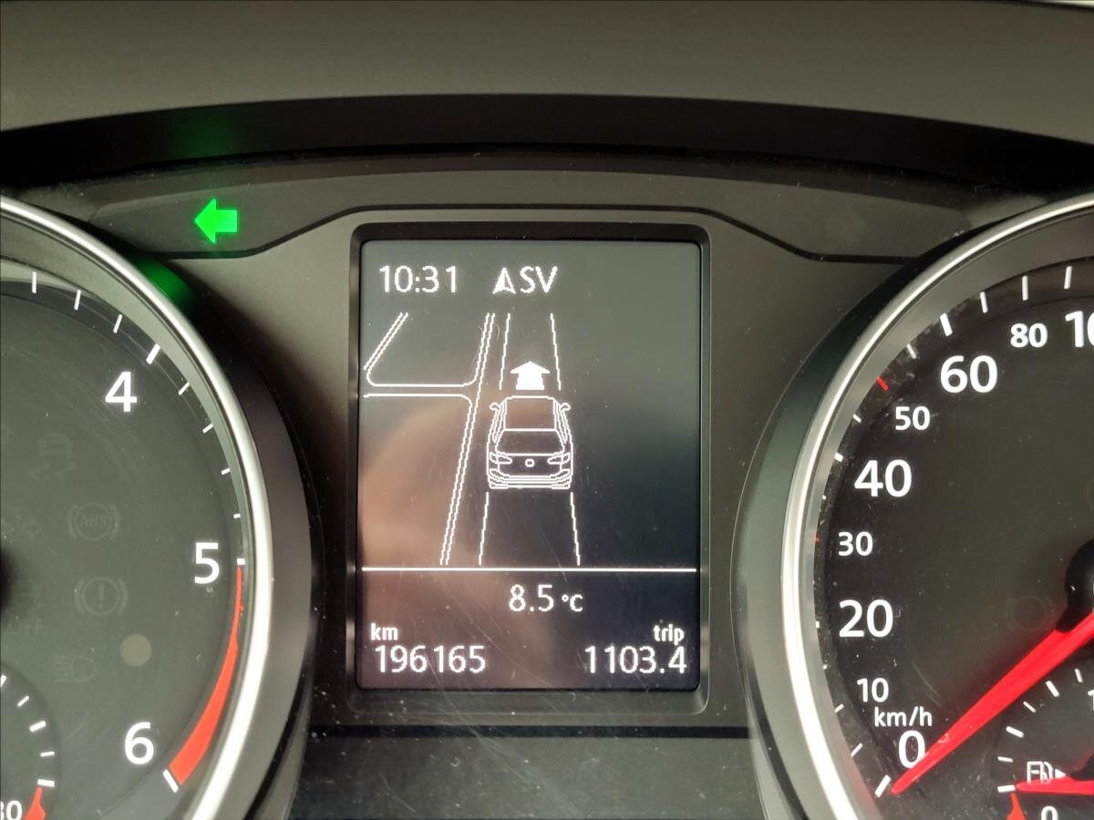 Volkswagen Passat Kombi 1,6 l 88 kw