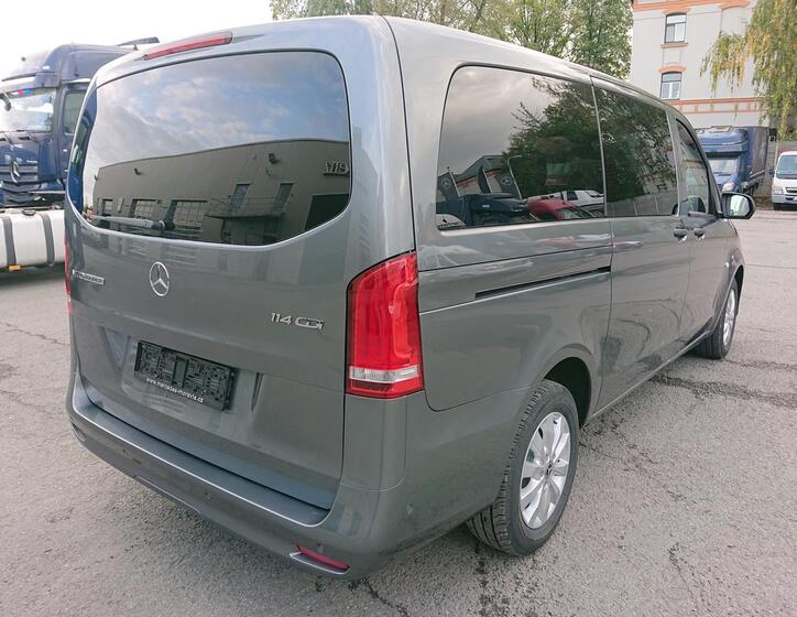 Mercedes-Benz Vito 5
