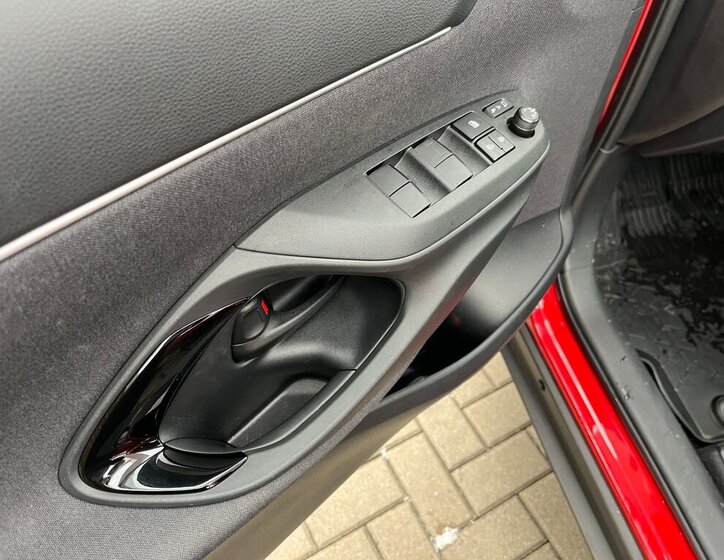 Toyota Yaris Cross SUV 1,5 l 68 kw