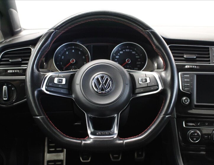 Volkswagen Golf Hatchback 2,0 l 169 kw