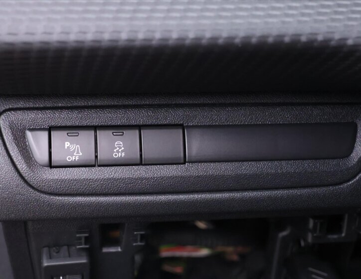 Peugeot 2008 MPV 1,2 l 60 kw