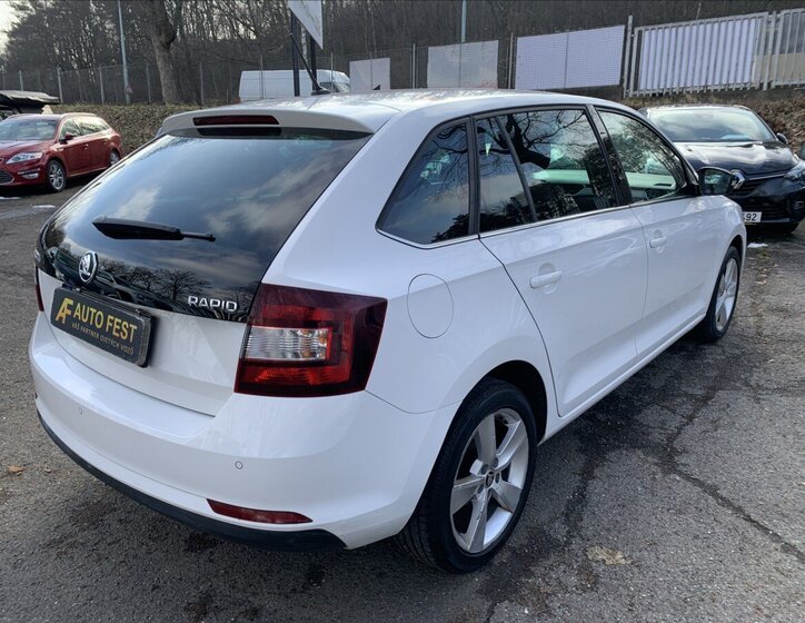 Škoda Rapid Hatchback 999,0 81 kw
