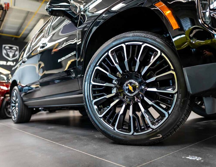 Chevrolet Suburban 48