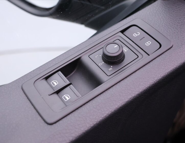 Volkswagen Transporter Kombi 2,0 l 110 kw