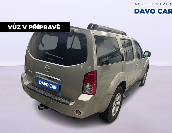 Nissan Pathfinder 4