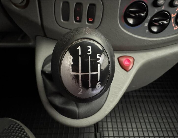 Opel Vivaro Kombi 2,0 l 84 kw