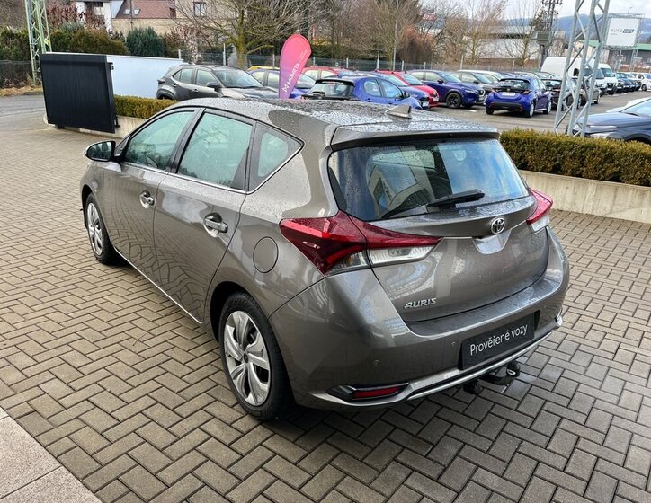 Toyota Auris Hatchback 1,6 l 97 kw