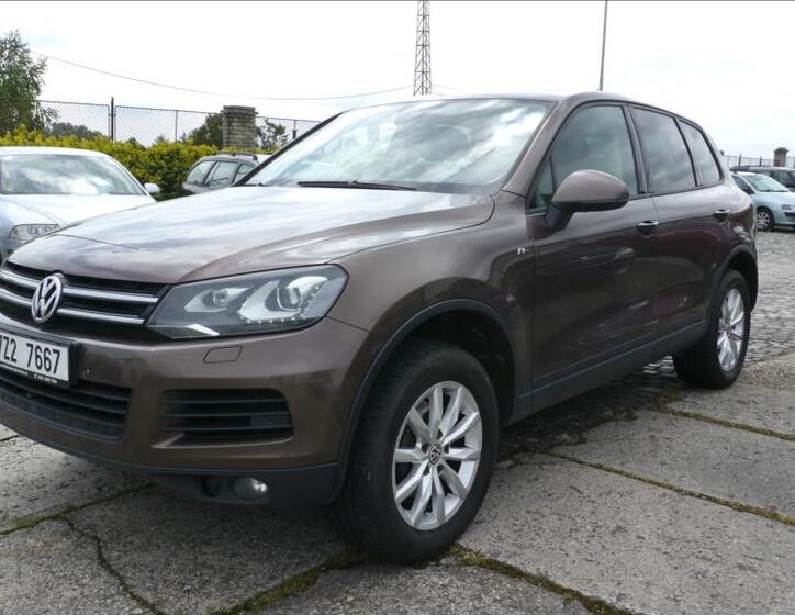 Volkswagen Touareg 1