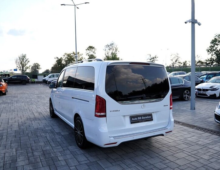 Mercedes-Benz Třídy V 4