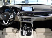 BMW Řada 7 13