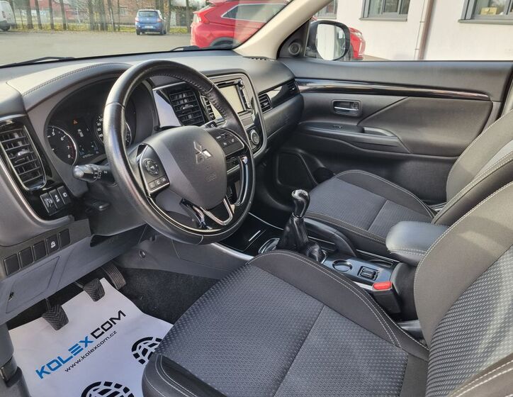 Mitsubishi Outlander 9