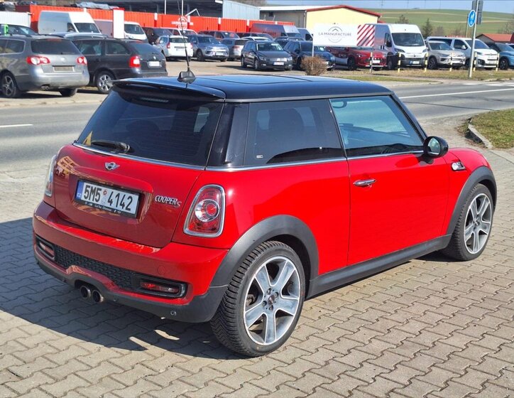 Mini Cooper Hatchback 1,6 l 135 kw