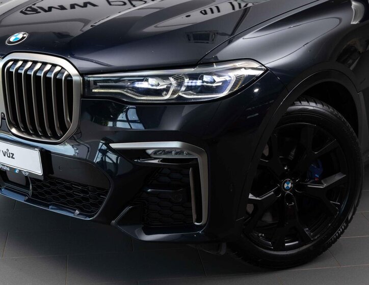 BMW X7 8