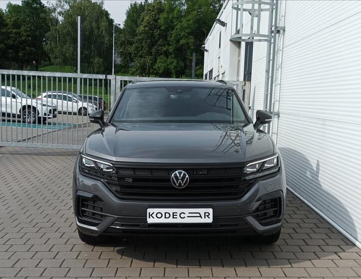 Volkswagen Touareg 2