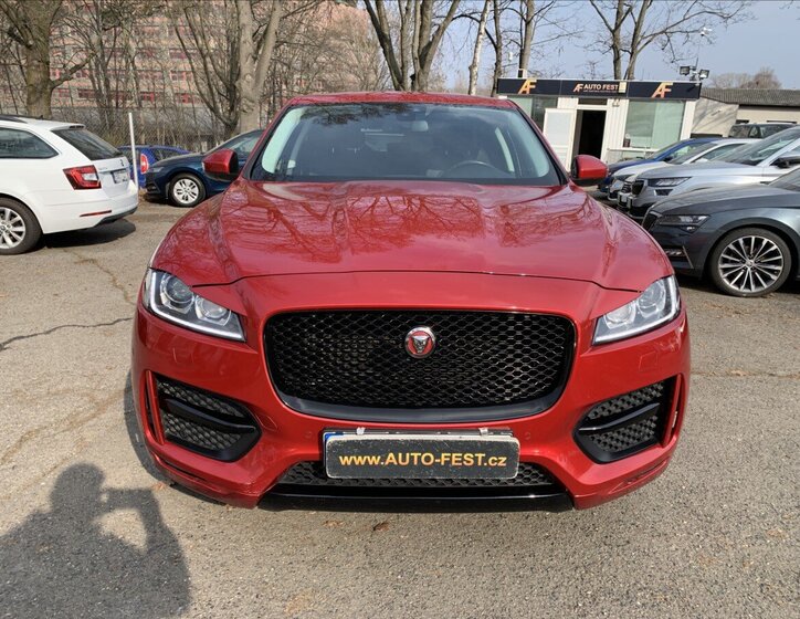 Jaguar F-Pace SUV / Terénní 2,0 l 132 kw