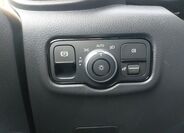 Mercedes-Benz Vito 21