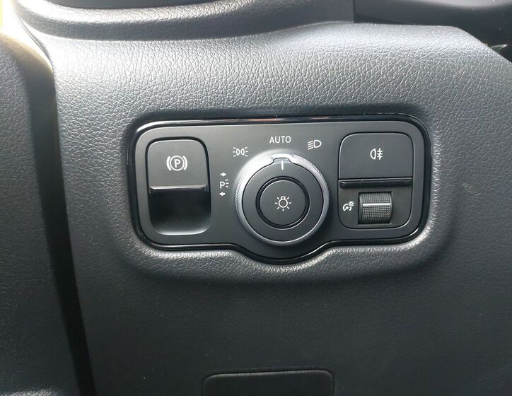 Mercedes-Benz Vito 21