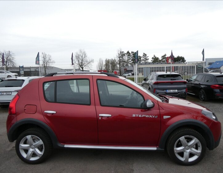 Dacia Sandero Hatchback 1,6 l 64 kw