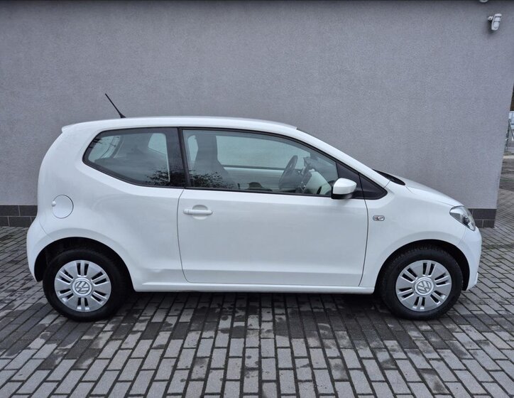 Volkswagen up! 8