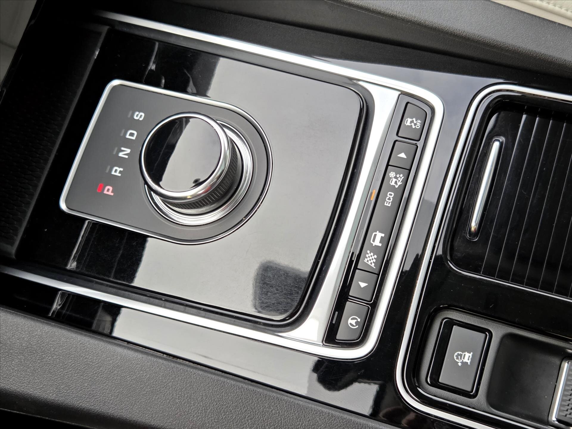 Jaguar F-Pace SUV / Terénní 3,0 l 221 kw