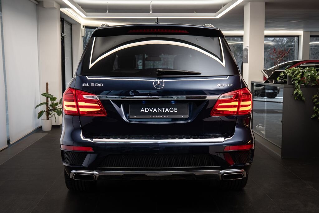 Mercedes-Benz GL SUV 4,7 l 320 kw