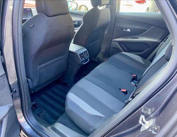 Peugeot 3008 SUV / Terénní 1,2 l 96 kw