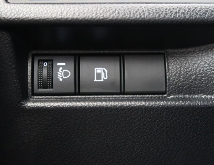 Lexus Ostatní SUV / Terénní 1,5 l 67 kw