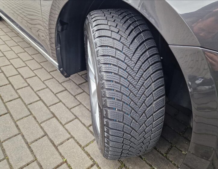 Volkswagen Passat Sedan / Limuzína 2,0 l 147 kw