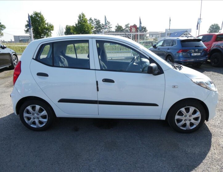 Hyundai i10 Hatchback 1,1 l 51 kw