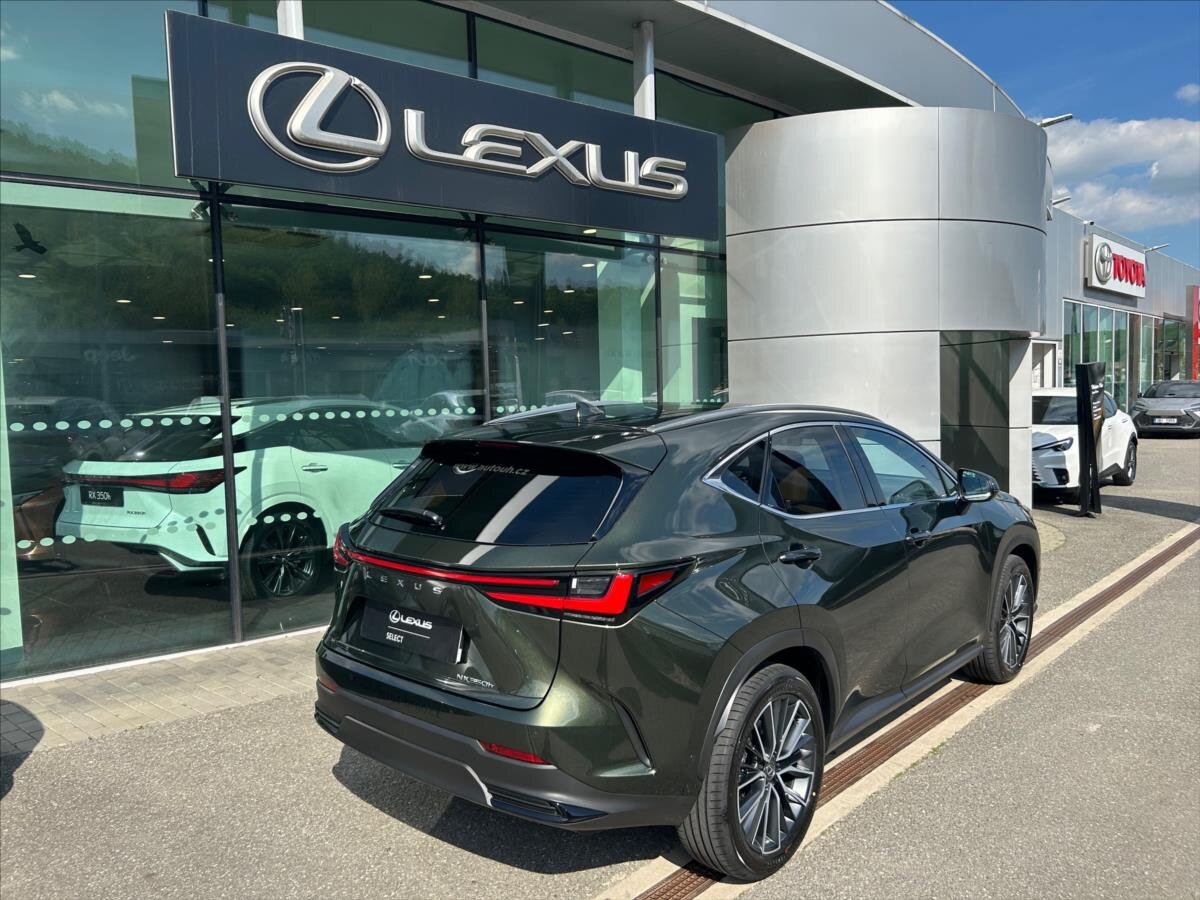 Lexus NX 350h SUV / Terénní 2,5 l 150 kw