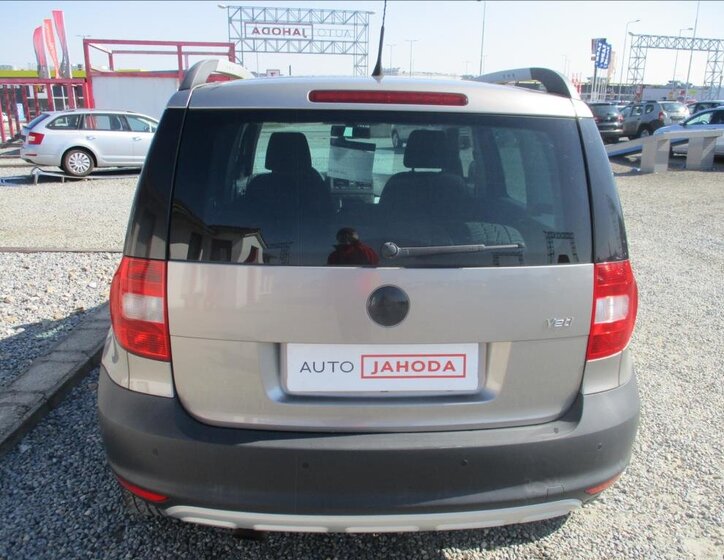 Škoda Yeti SUV / Terénní 1,2 l 77 kw