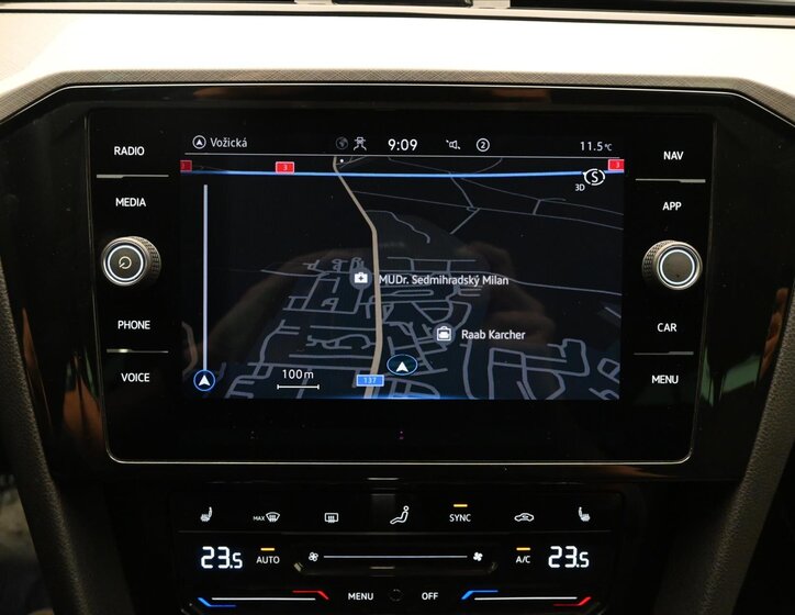 Volkswagen Passat Kombi 2,0 l 110 kw