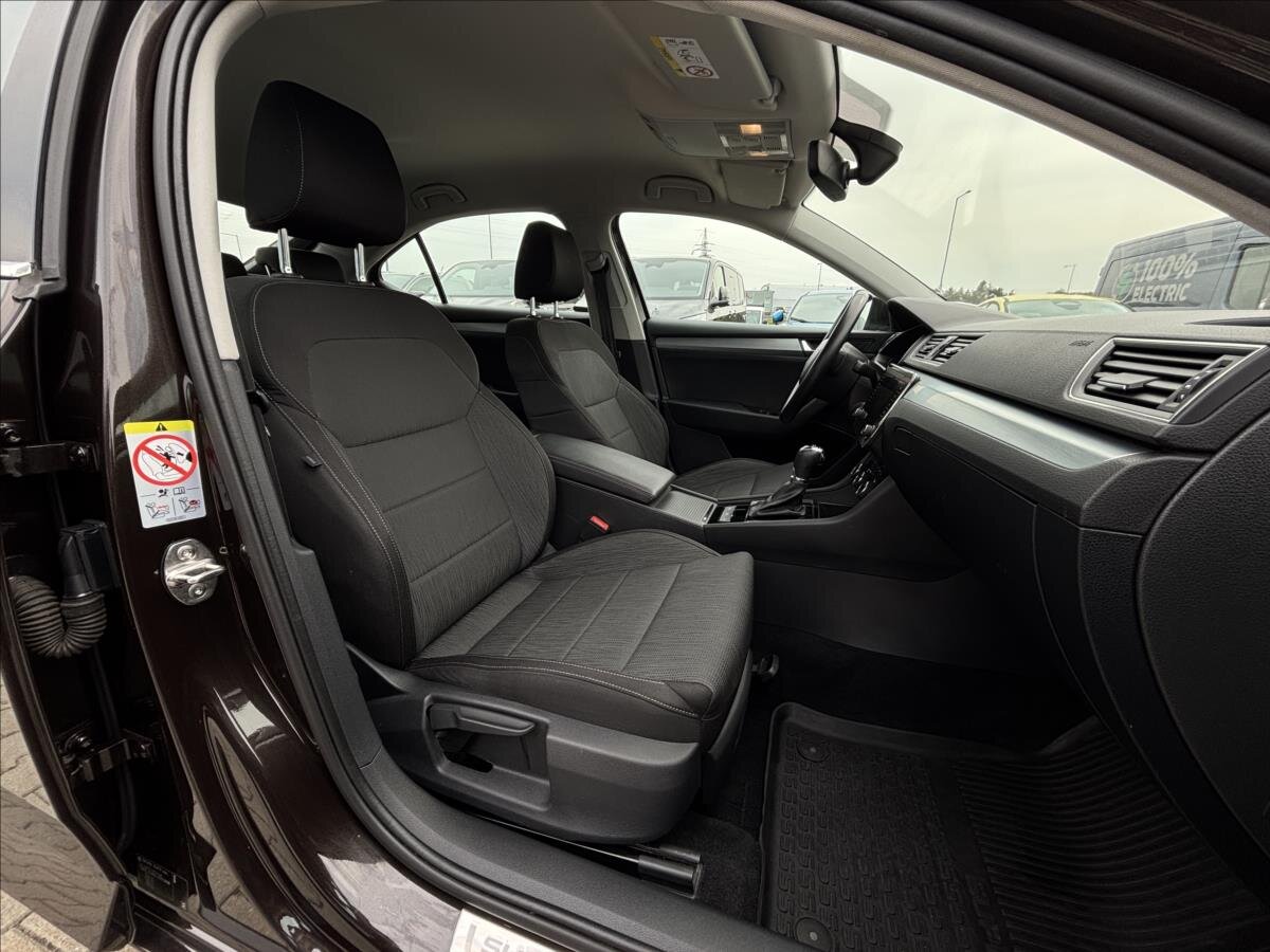 Škoda Superb Sedan / Limuzína 2,0 l 140 kw