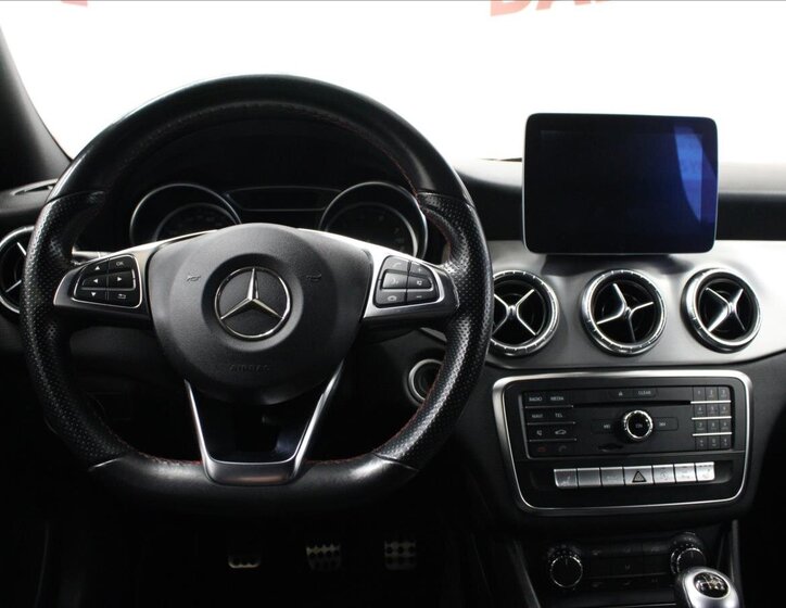 Mercedes-Benz CLA 27