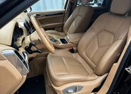 Porsche Cayenne Kombi 4,8 l 294 kw