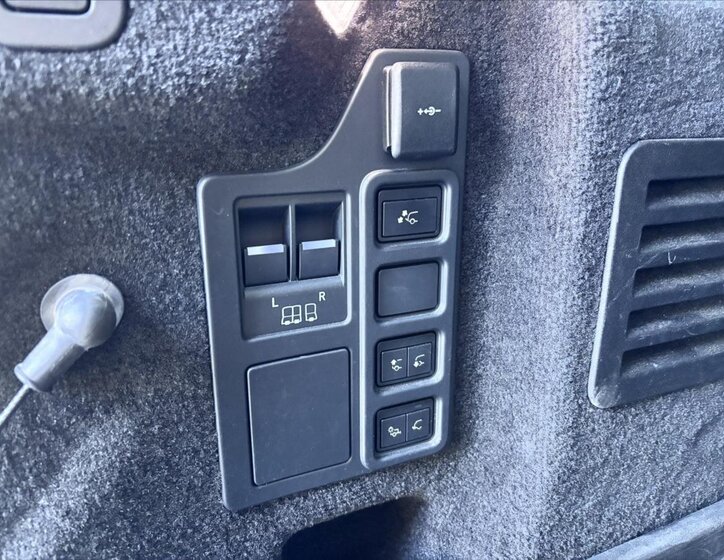 Land Rover Discovery SUV / Terénní 3,0 l 221 kw