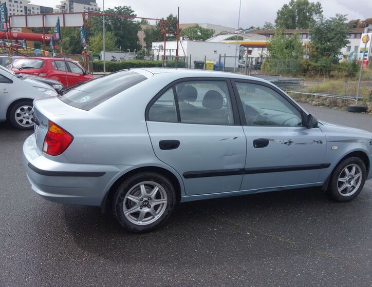 Hyundai Accent 9