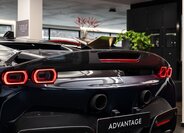 Ferrari SF90 Kupé 4,0 l 736 kw