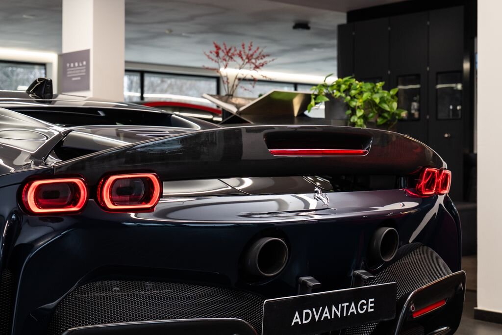 Ferrari SF90 Kupé 4,0 l 736 kw