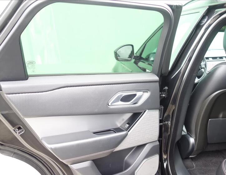 Land Rover Range Rover Velar 37